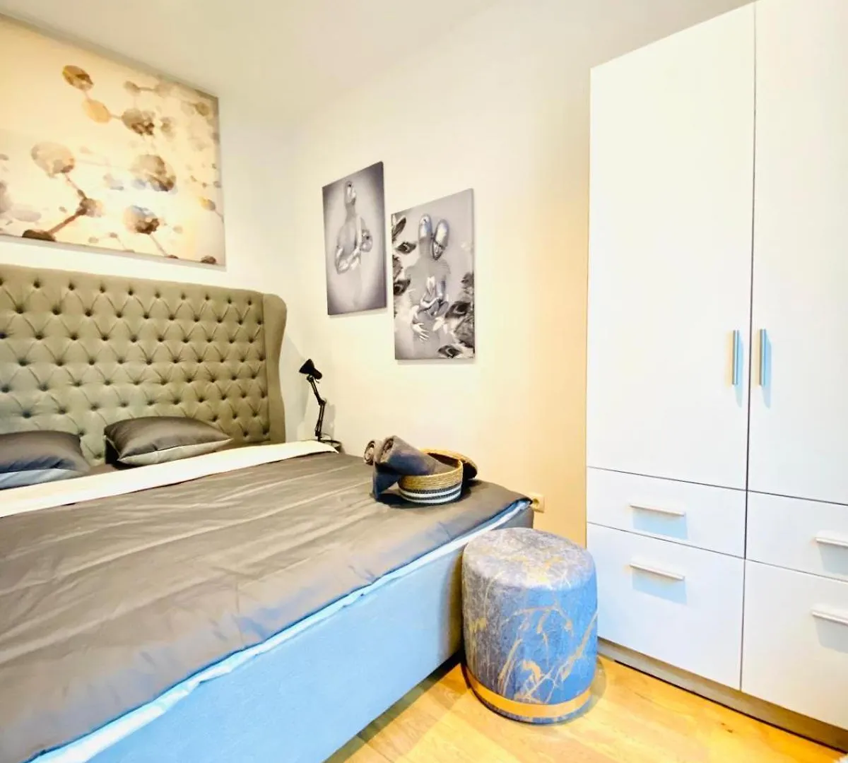 Elegant 2Br Apartment With Balcony Near Millennium City Vienna 0*,  Austria