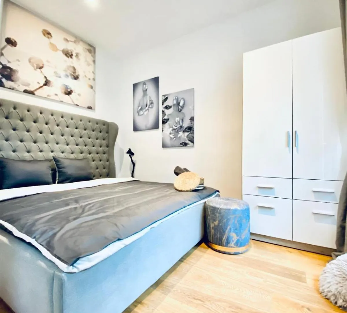Elegant 2Br Apartment With Balcony Near Millennium City Vienna
